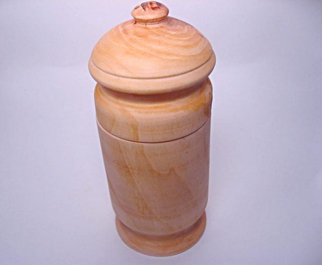 Applewood lidded box